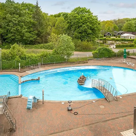 2 Bedroom Awesome In Feriehus